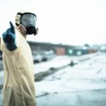 アスベスト関連の作業で着用する保護衣 どのようなものが適している?
