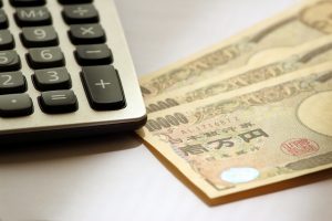 事前に知りたい!自宅のアスベスト調査にかかる費用はどれくらい?