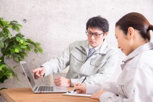 アスベスト調査を行う場合、どのような仕様書が必要？